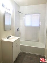 1059 S Norton Ave in Los Angeles, CA - Building Photo - Building Photo