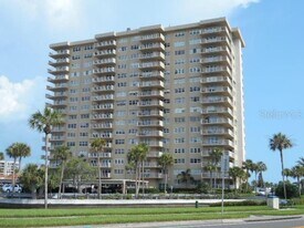 1621 Gulf Blvd in Clearwater, FL - Building Photo