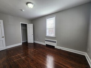 383 Newhall St, Unit 1 in New Haven, CT - Foto de edificio - Building Photo