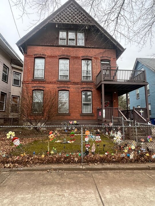 33 Shelton Ave in New Haven, CT - Building Photo