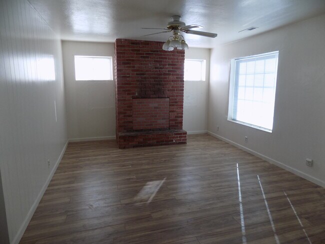 4501 Thompson Ave in Klamath Falls, OR - Building Photo - Building Photo