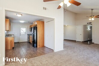 9114 N 56th Ln in Glendale, AZ - Building Photo - Building Photo