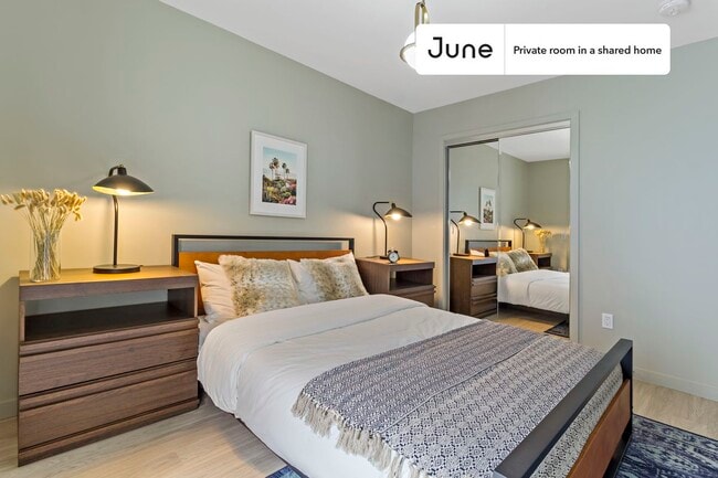 Private bedroom in 5 bed/3.5 bath Home in San Francisco, CA - Building Photo - Building Photo