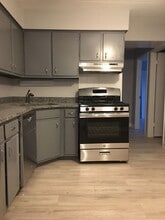 10302 S Komensky Ave in Oak Lawn, IL - Building Photo - Building Photo