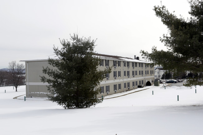 Clymer Village in Phillipsburg, NJ - Foto de edificio - Building Photo