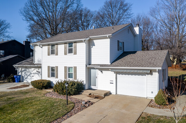 Nieman Park Townhouse Duplexes in Shawnee, KS - Foto de edificio - Building Photo