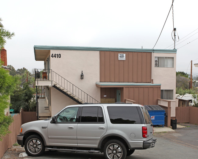 4410 Temecula St in San Diego, CA - Foto de edificio - Building Photo