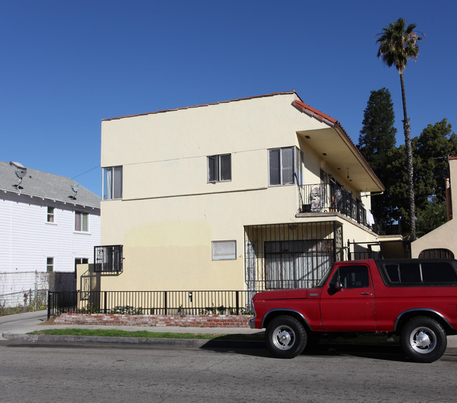 2869 Clarendon Ave in Huntington Park, CA - Building Photo - Building Photo