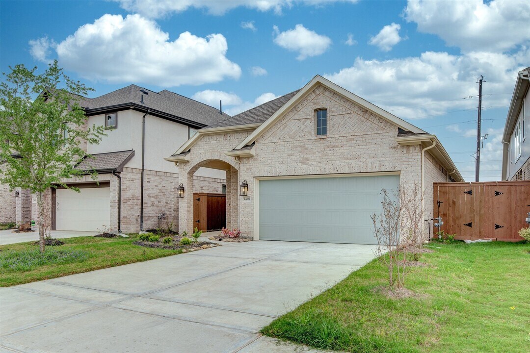 24219 Tallgrass Mdw Trl in Katy, TX - Building Photo