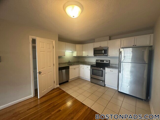 82 Mill St, Unit 12