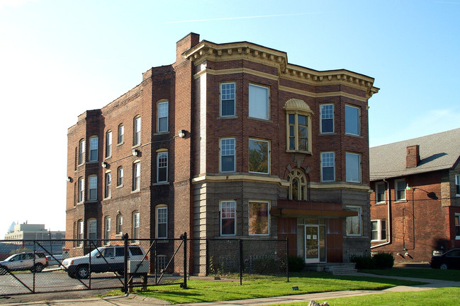 50 Westminster in Detroit, MI - Foto de edificio - Building Photo