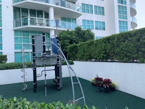 3131 NE 188th St, Unit 2-909 in Aventura, FL - Building Photo - Building Photo