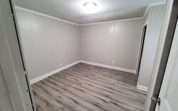 Welcome to our charming 3 bedroom, 1 bathr in West Memphis, AR - Building Photo - Building Photo