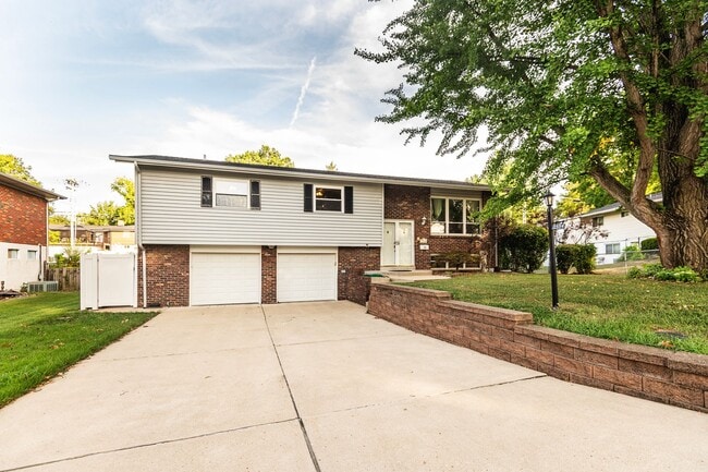 property at 2334 Rosegarden Dr