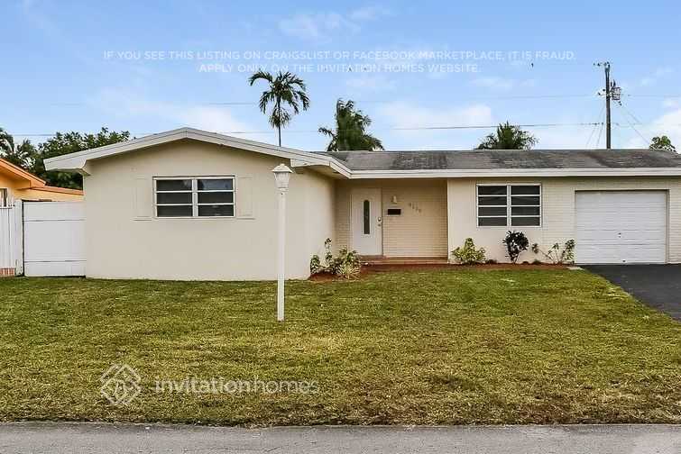 8230 NW 13th St in Pembroke Pines, FL - Building Photo