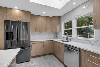 6 Virginia Terrace in West Long Branch, NJ - Building Photo - Building Photo