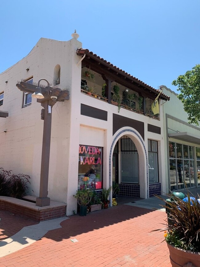 property at 824 E Main St