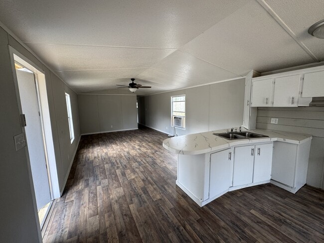 1329 Hudson Ln in Prattville, AL - Building Photo - Building Photo