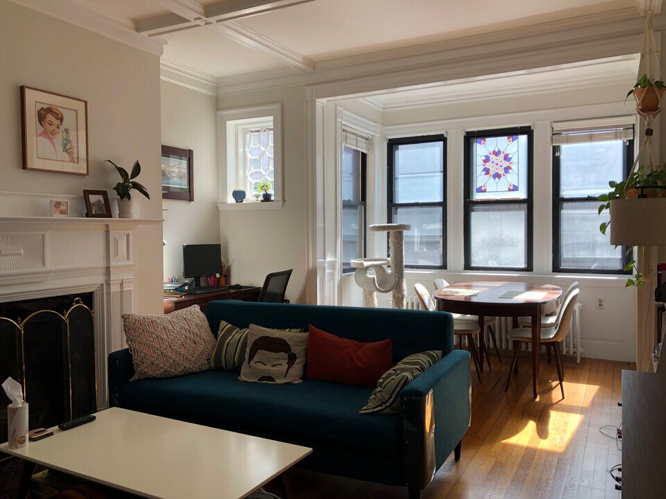 188 Marlborough St, Unit 12 in Boston, MA - Building Photo