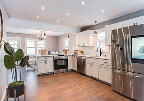 2743 McNair Dr in Minneapolis, MN - Building Photo