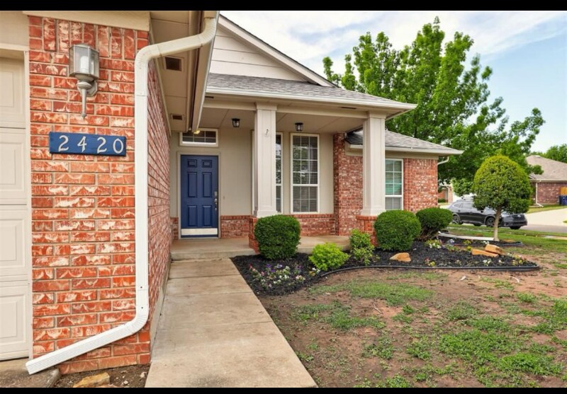 2420 NW 162nd Terrace in Edmond, OK - Building Photo
