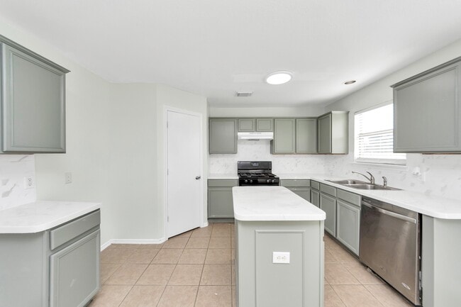 property at 2610 Skyview Shadows Ct