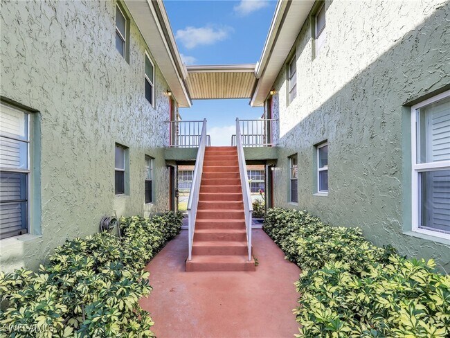 property at 1400 Pompei Ln