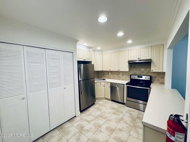 property at 119 Lexington Ct
