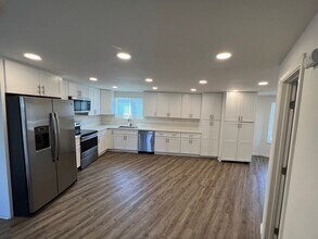 10418 Stratton Ct in Cypress, CA - Foto de edificio - Building Photo