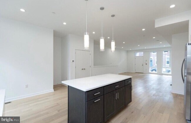 2137 E Firth St in Philadelphia, PA - Building Photo - Building Photo