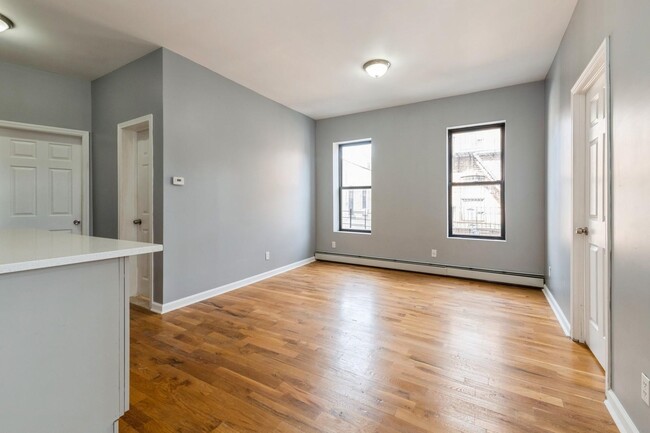 442 E 95th St in Brooklyn, NY - Building Photo - Building Photo