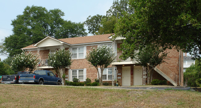 650-700 Pershing St in Fayetteville, NC - Building Photo - Building Photo