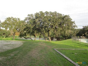 421 Watts Ln in Canyon Lake, TX - Building Photo - Building Photo