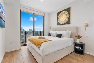 398 NE 5th St in Miami, FL - Building Photo - Building Photo