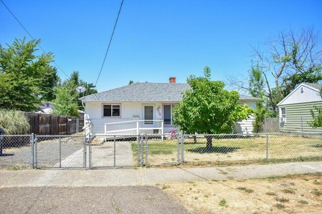 property at 924 Mount Pitt Ave