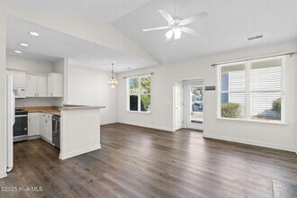 321 S Kerr Ave in Wilmington, NC - Building Photo - Building Photo