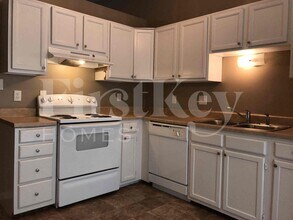 3961 Bonn Dr in Indianapolis, IN - Building Photo - Building Photo