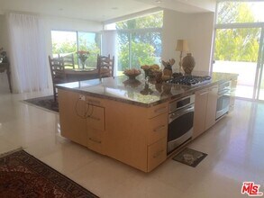 3440 Shoreheights Dr in Malibu, CA - Building Photo - Building Photo