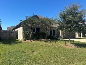 6329 Clearwater Dr in League City, TX - Building Photo - Building Photo