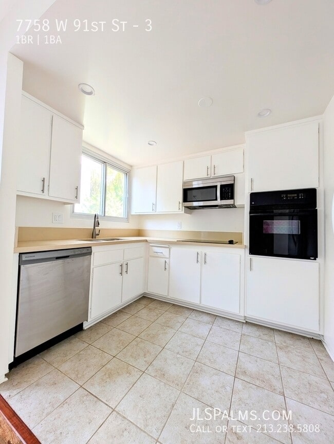 7758 W 91st St in Los Angeles, CA - Building Photo - Building Photo