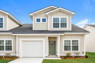 1151 Walker Point Way in Brunswick, GA - Building Photo