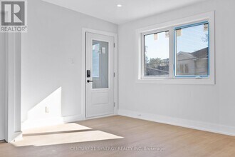 598 Kirkwood Ave in Ottawa, ON - Building Photo - Building Photo