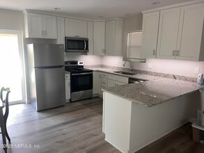 2129 Kingswood Rd in Jacksonville, FL - Building Photo - Building Photo