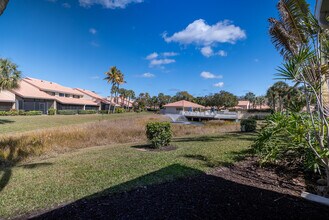 216 Old Meadow Way in Palm Beach Gardens, FL - Building Photo - Building Photo