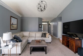 5686 Barcroft Dr SW in Wyoming, MI - Foto de edificio - Building Photo