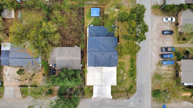 7129 Sidney St in Houston, TX - Building Photo - Building Photo
