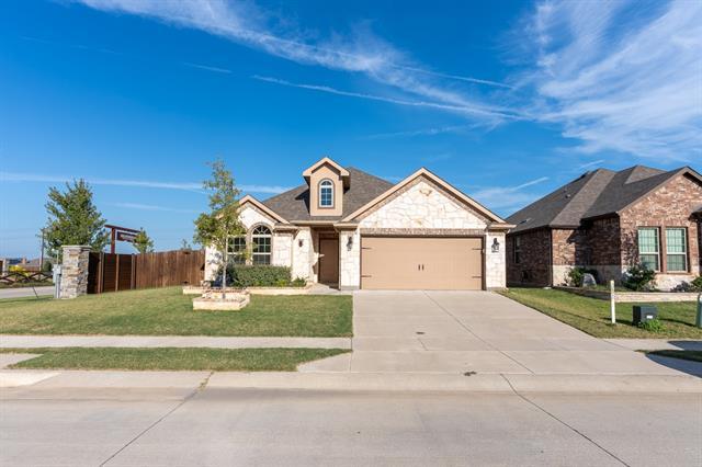 3616 Pinto Wy in Aubrey, TX - Building Photo