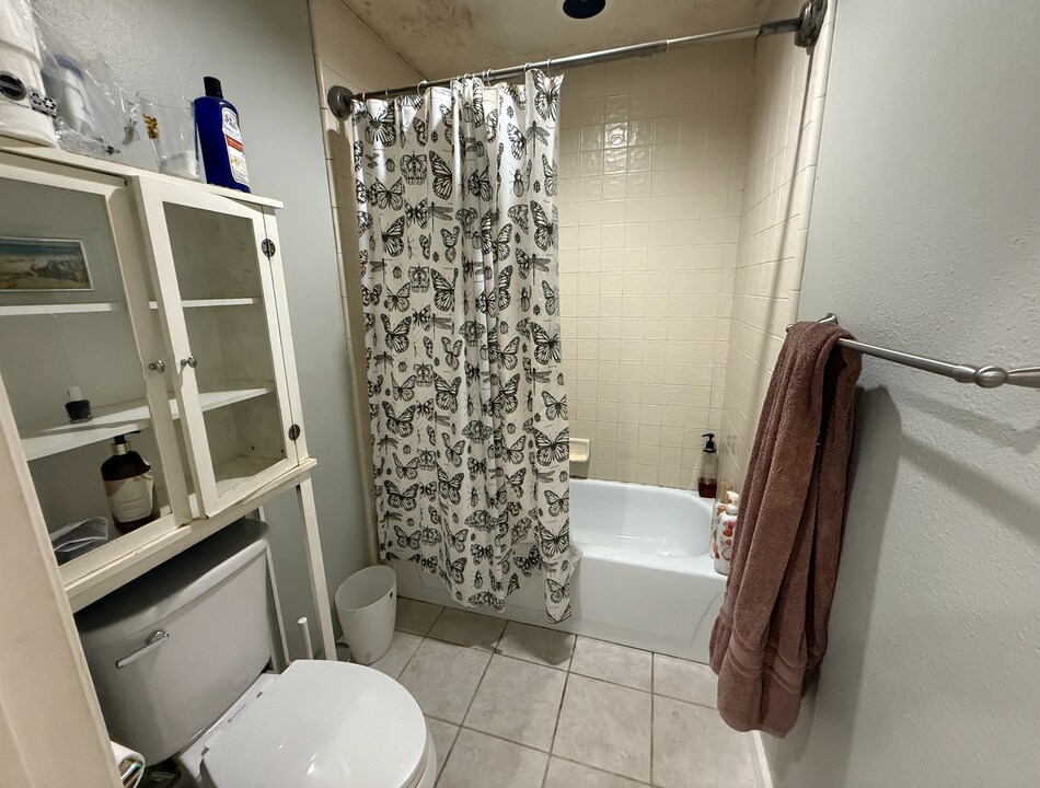 802 Kalpati Cir, Unit C in Carlsbad, CA - Building Photo