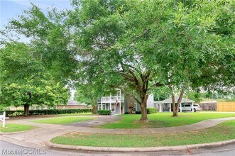 1217 Edinburgh Ct in Mobile, AL - Building Photo - Building Photo