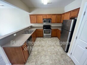 341 Doughton Ln in Charlotte, NC - Building Photo - Building Photo